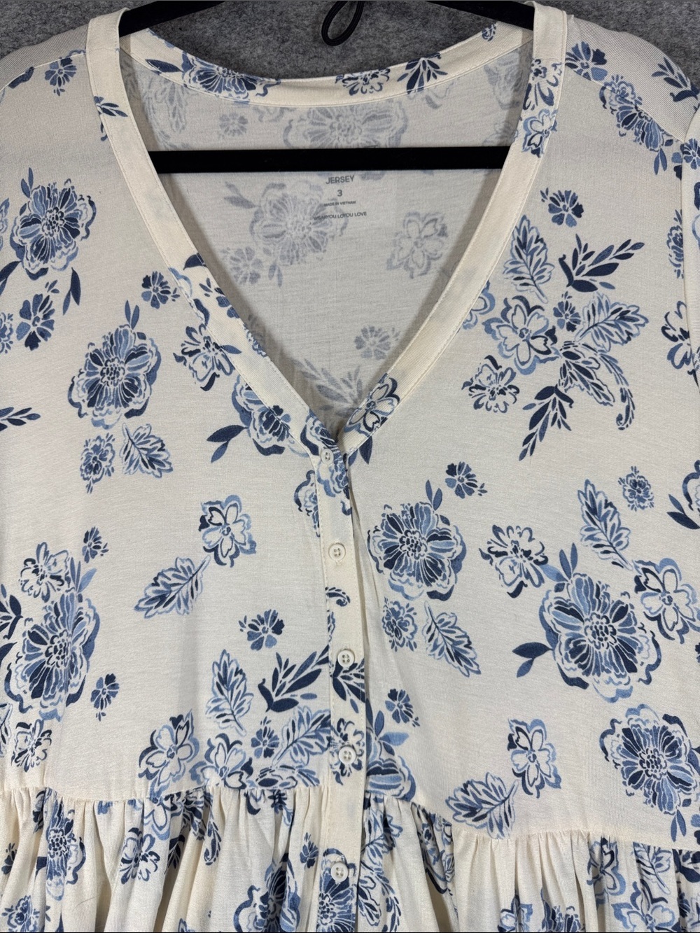Torrid Super Soft Floral Babydoll Tunic Top Ivory Blue Size 3 Cottagecore Boho - Picture 3 of 13